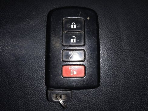 Used 2019 Toyota Highlander XLE image 32