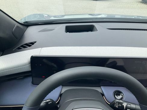 New 2026 Nissan Leaf Platinum+ w/ Cargo Package (Platinum+) image 25