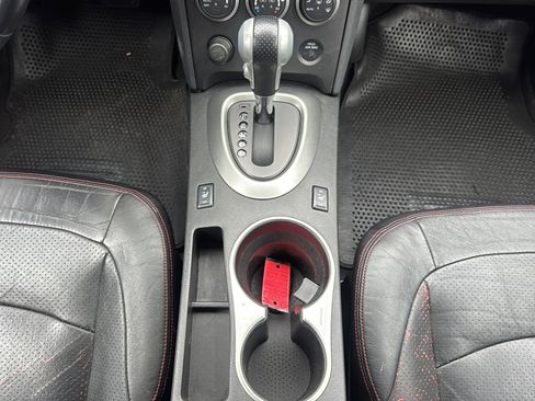 Used 2011 Nissan Rogue SV w/ SL Pkg image 34