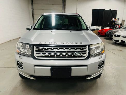 Used 2013 Land Rover LR2 HSE AWD/4WD image 3