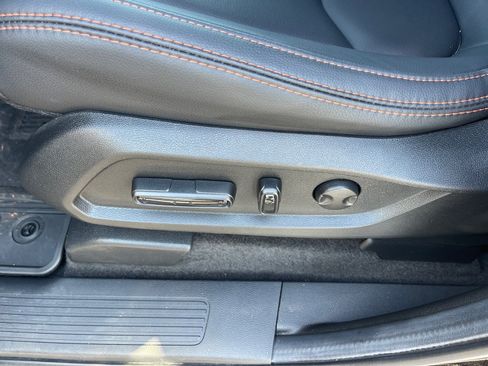 Used 2025 Honda Pilot TrailSport image 9