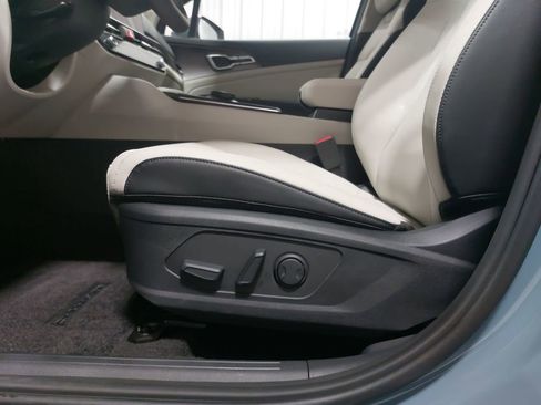 New 2026 Kia Sportage EX image 42