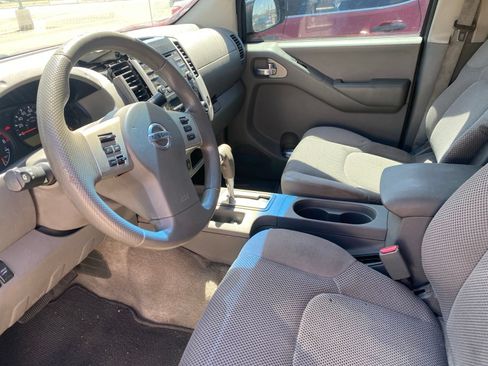 Used 2013 Nissan Frontier SV RWD image 29
