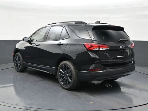 Used 2022 Chevrolet Equinox RS w/ RS Leather Package FWD image 3