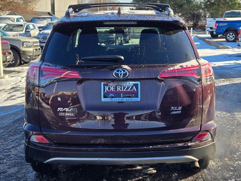 Used 2018 Toyota RAV4 XLE image 10