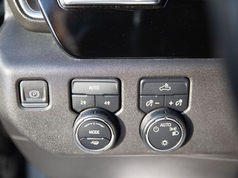 Used 2023 Chevrolet Silverado 1500 LT w/ Protection Package image 17