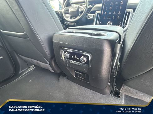 Certified 2025 GMC Yukon XL Denali AWD/4WD image 33