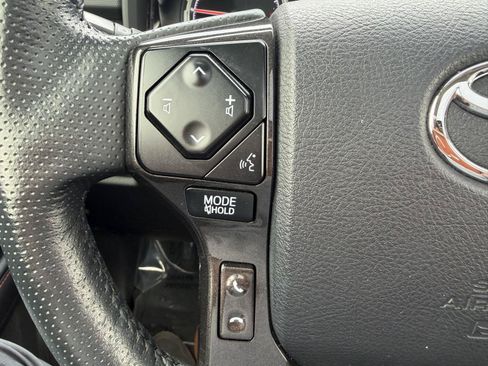 Used 2023 Toyota 4Runner TRD Off-Road Premium w/ Moonroof Package AWD/4WD image 15