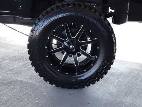 Used 2015 Chevrolet Silverado 2500 LTZ image 11