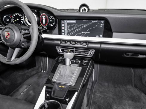 Used 2022 Porsche 911 GT3 image 27