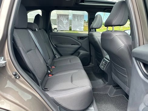 Used 2025 Subaru Forester Premium AWD/4WD image 15