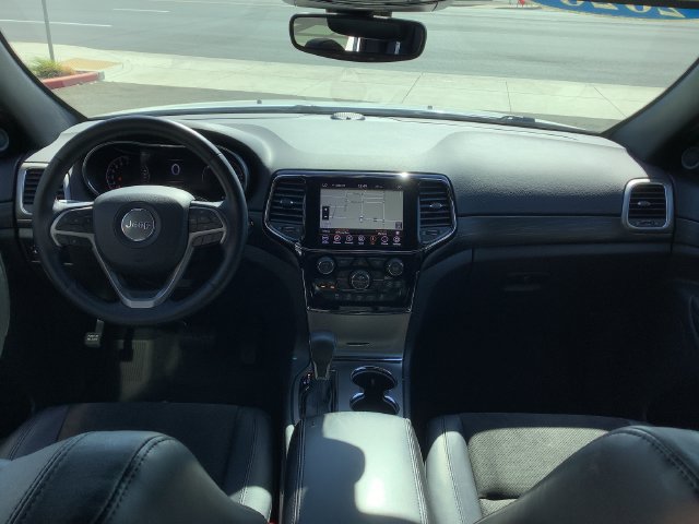 Used 2020 Jeep Grand Cherokee Altitude AWD/4WD image 6