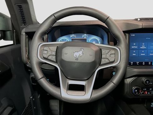 New 2025 Ford Bronco Badlands image 18