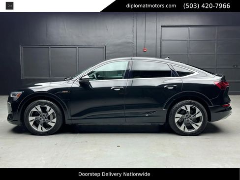 Used 2021 Audi e-tron Premium w/ Towing Package image 4