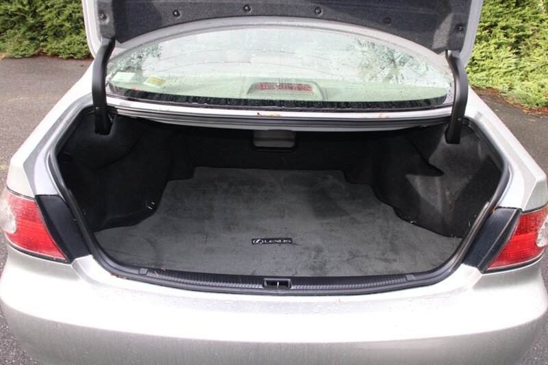 Used 2003 Lexus ES 330 w/ Premium Pkg FWD image 16