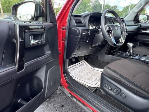 Used 2020 Toyota 4Runner TRD Off-Road image 15