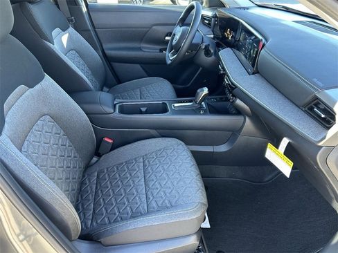 New 2026 Nissan Kicks SV image 9