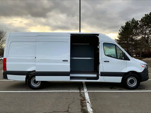 Certified 2025 Mercedes-Benz Sprinter 2500 image 25