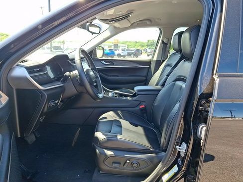 Used 2022 Jeep Grand Cherokee L Limited AWD/4WD image 15