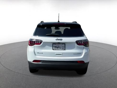 Used 2025 Jeep Compass Limited image 12