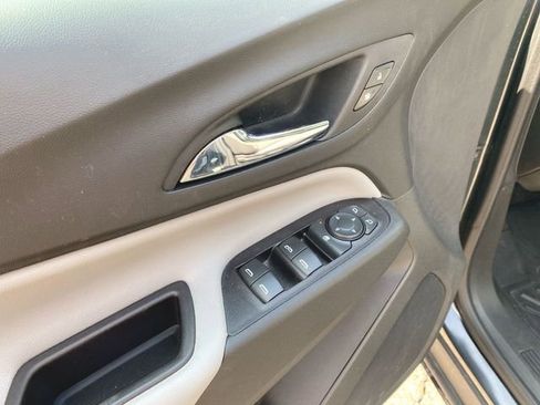 Used 2020 Chevrolet Equinox LS FWD image 14