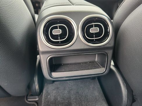 Certified 2025 Mercedes-Benz C 300 4MATIC Sedan image 12