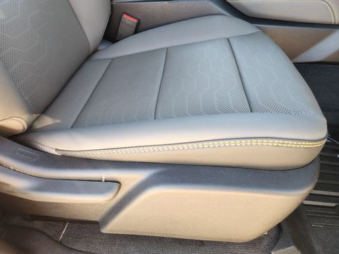 Used 2025 Chevrolet Colorado ZR2 w/ Technology Package image 28