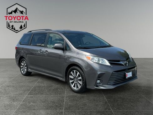 Certified 2018 Toyota Sienna XLE Premium AWD/4WD image 7