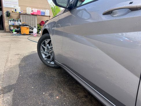 Used 2024 Hyundai Elantra Blue image 32