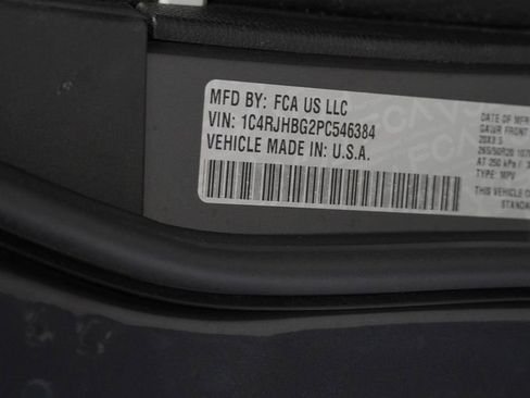 Certified 2023 Jeep Grand Cherokee Limited w/ Black Appearance Package image 54