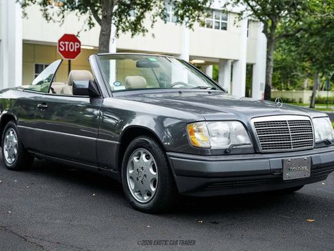 Used 1995 Mercedes-Benz E 320 Convertible image 10