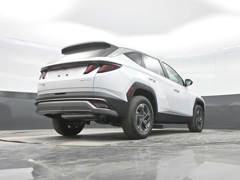 New 2026 Hyundai Tucson Blue SE image 27