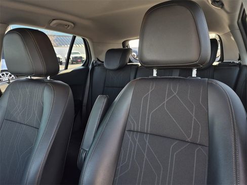 Certified 2022 Chevrolet Trax LT w/ LT Convenience Package image 27