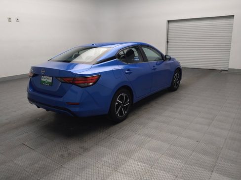 Used 2025 Nissan Sentra SV FWD image 9
