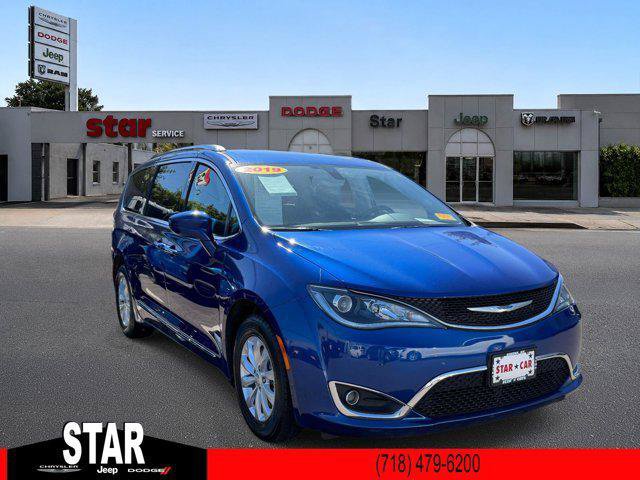 Certified 2019 Chrysler Pacifica Touring-L FWD image 1
