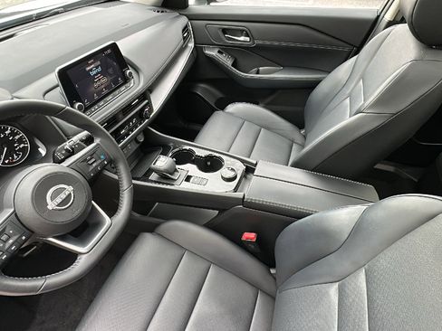 Certified 2024 Nissan Rogue SV w/ SV Premium Package image 21