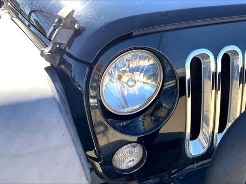 Used 2016 Jeep Wrangler Unlimited Sport image 26