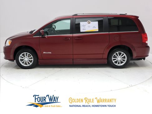 Used 2020 Dodge Grand Caravan SXT FWD image 8