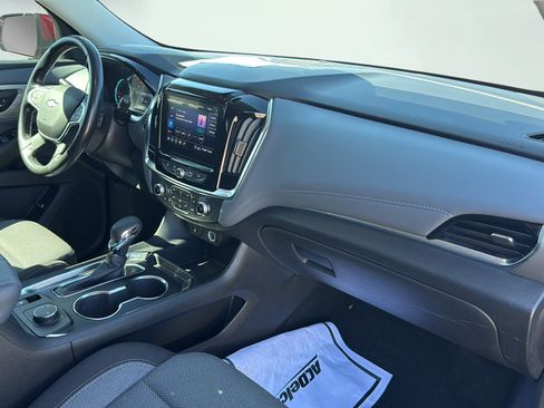 Used 2021 Chevrolet Traverse LT FWD image 33