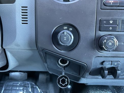 Used 2011 Ford F250 XL w/ PWR Equipment Group image 21