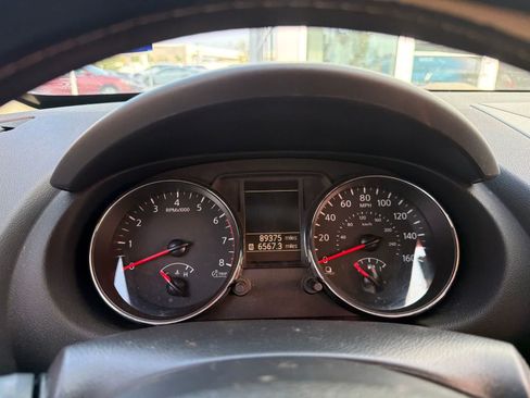 Used 2015 Nissan Rogue S FWD image 7