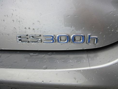 Used 2019 Lexus ES 300h w/ Premium Package FWD image 8