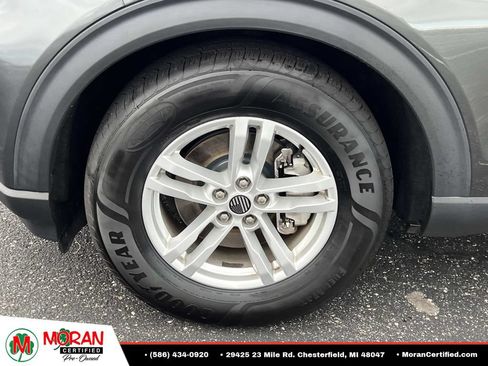 Used 2020 Ford Explorer XLT RWD image 9