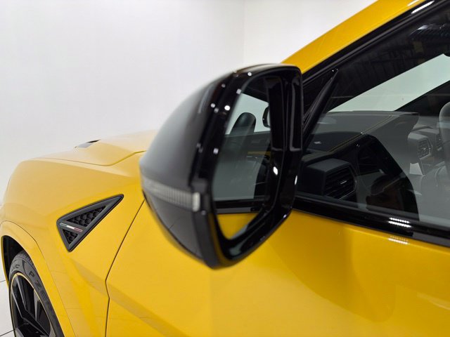 Used 2023 Lamborghini Urus S AWD/4WD image 9