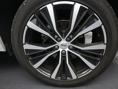 Used 2024 Volvo XC60 B5 Plus w/ Climate Package AWD/4WD image 9