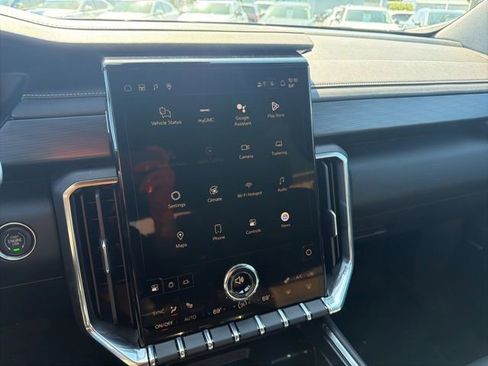 New 2026 GMC Acadia Elevation w/ Black Edition AWD/4WD image 13