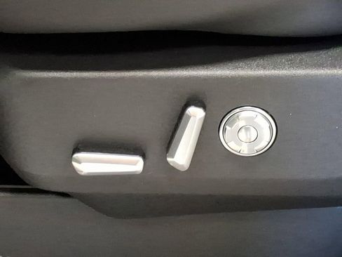 New 2026 Lincoln Navigator L Black Label AWD/4WD image 11