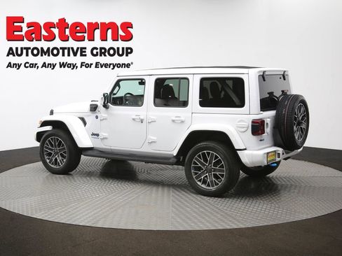 Used 2022 Jeep Wrangler Unlimited Sahara image 64