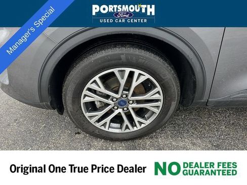 Certified 2022 Ford Escape SEL w/ Technology Package AWD/4WD image 31