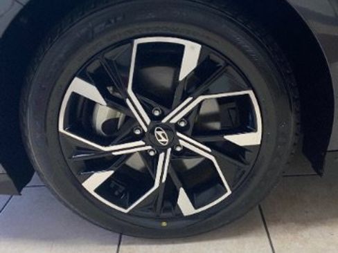 Used 2025 Hyundai Sonata SEL FWD image 21